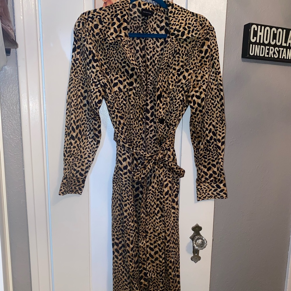 Cute leopard dress.